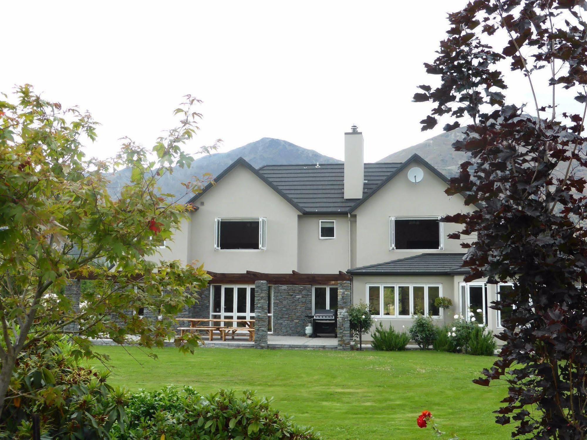 Queenstown Country Lodge Lake Hayes Exterior photo